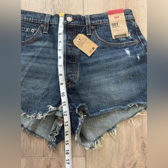VINTAGE Levi's Blue Jean Shorts Distressed Cut-Off Style 🤎 - Picture 5 of 8